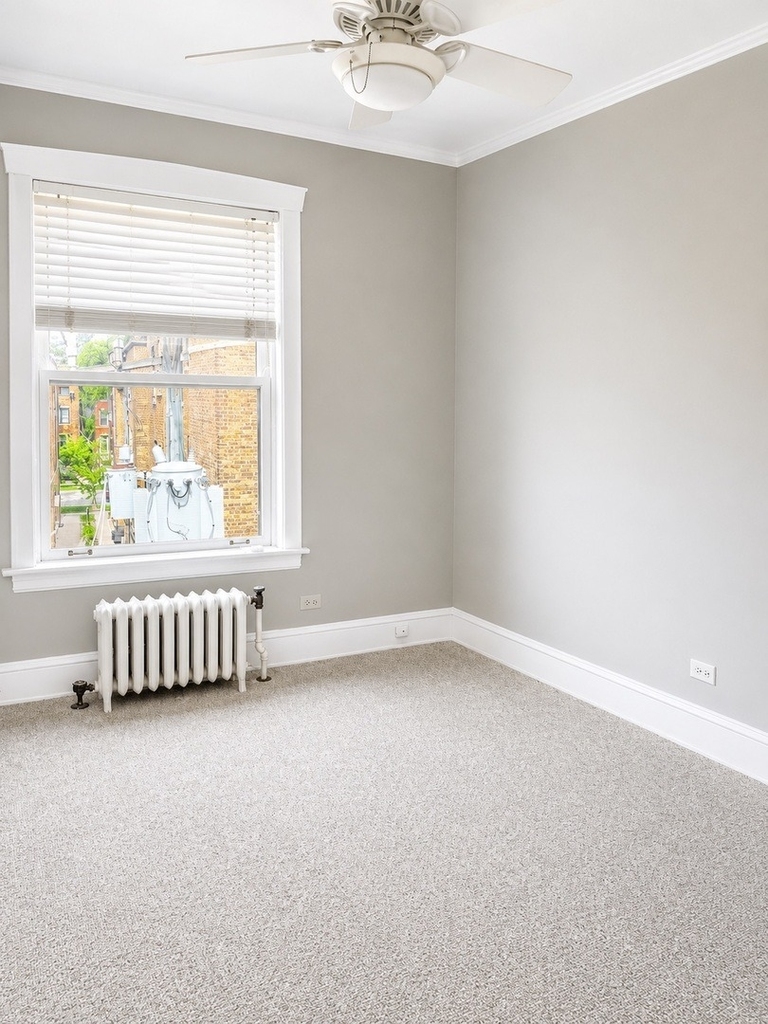 594 Sheridan Square - Photo 4