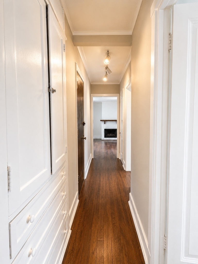 594 Sheridan Square - Photo 5