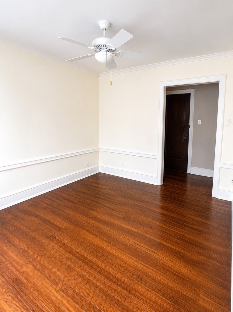 594 Sheridan Square - Photo 3