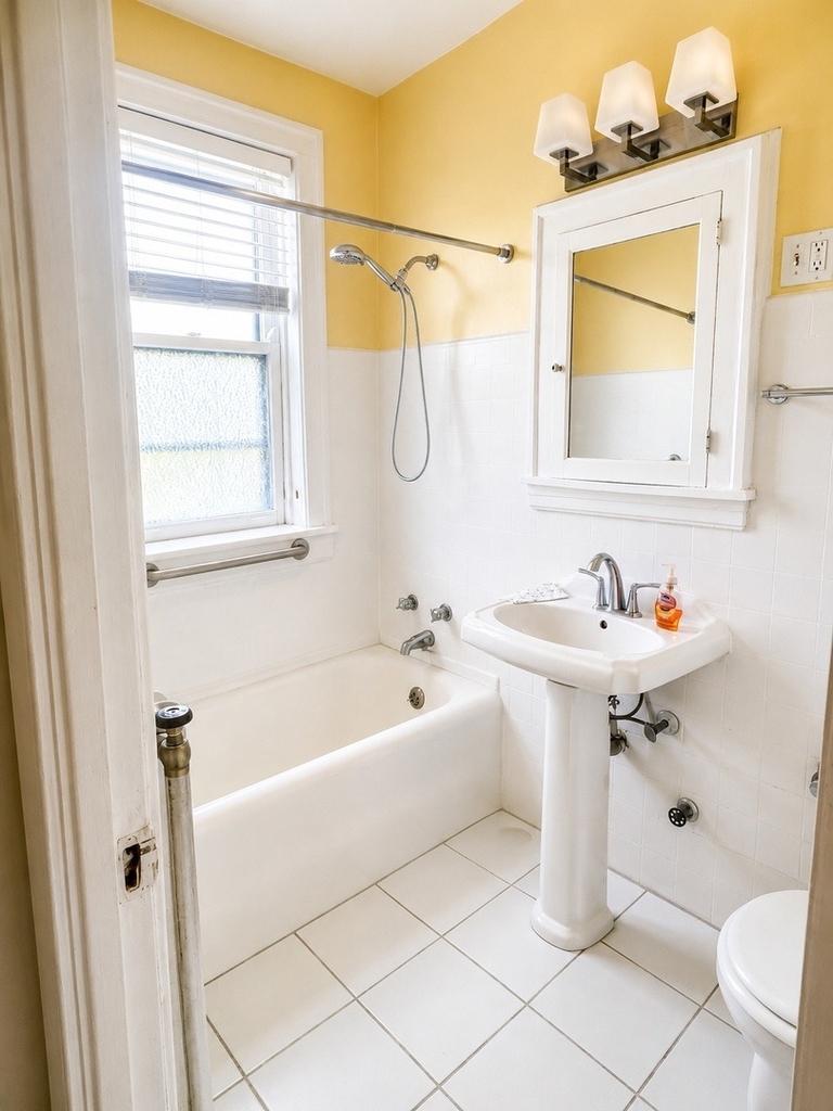 594 Sheridan Square - Photo 6