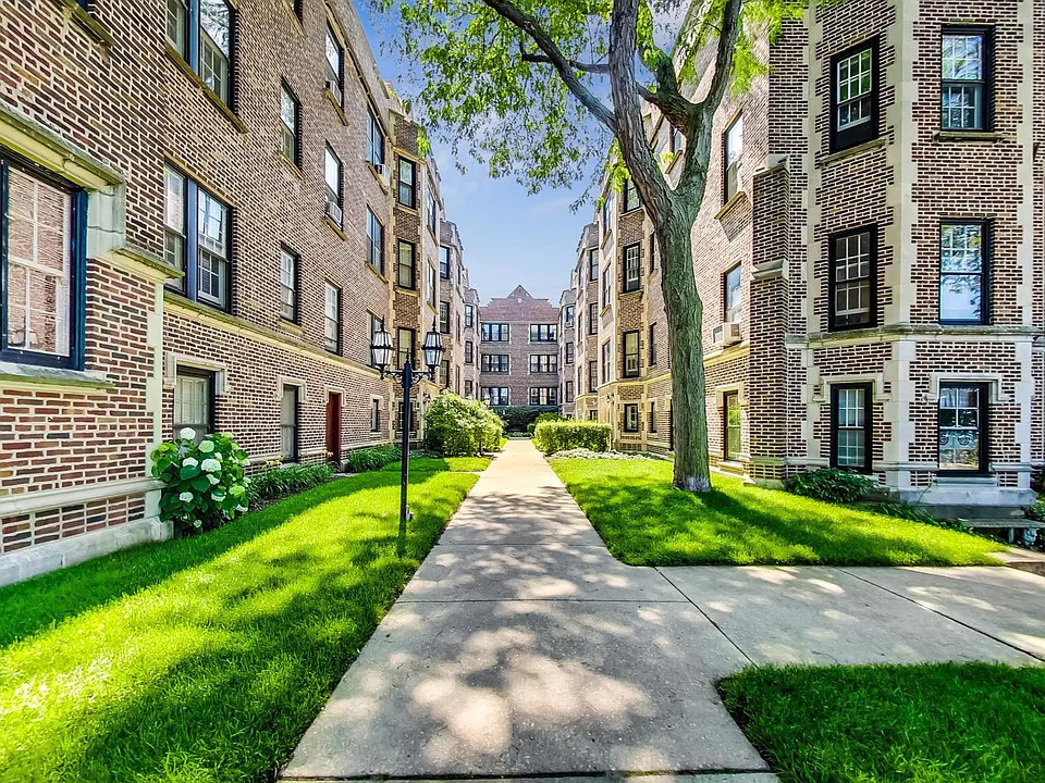 594 Sheridan Square - Photo 0