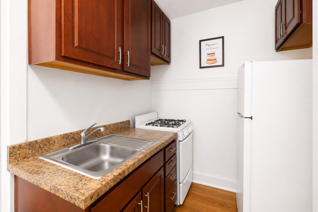 656 W Oakdale Avenue - Photo 7