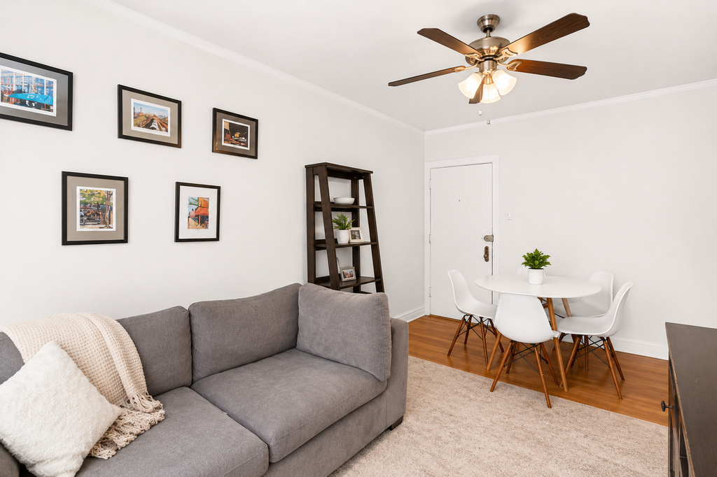 656 W Oakdale Avenue - Photo 3