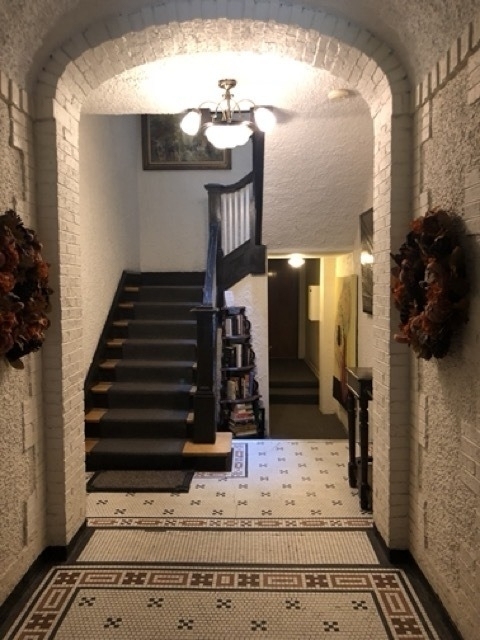 1101 W Pratt Boulevard - Photo 3