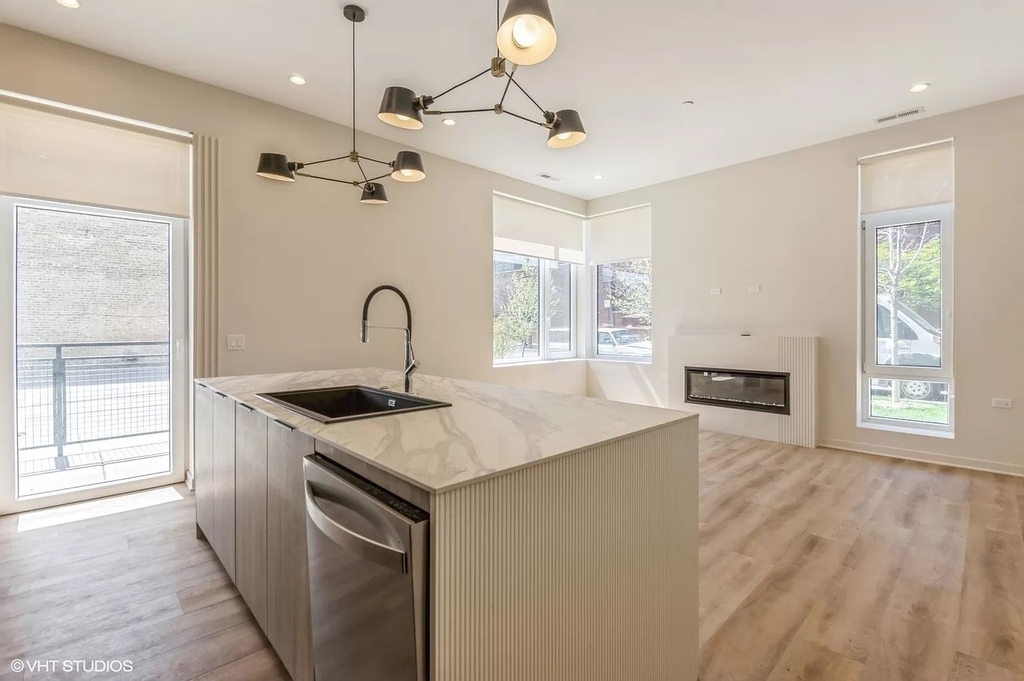 3153 N Tripp Avenue - Photo 15