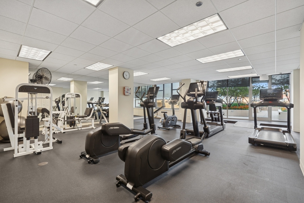 200 N Jefferson Street - Photo 11