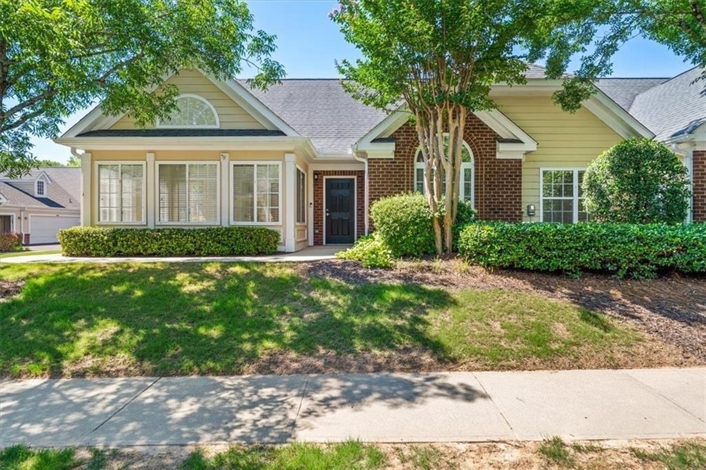 1305 Village Lane - Photo 0