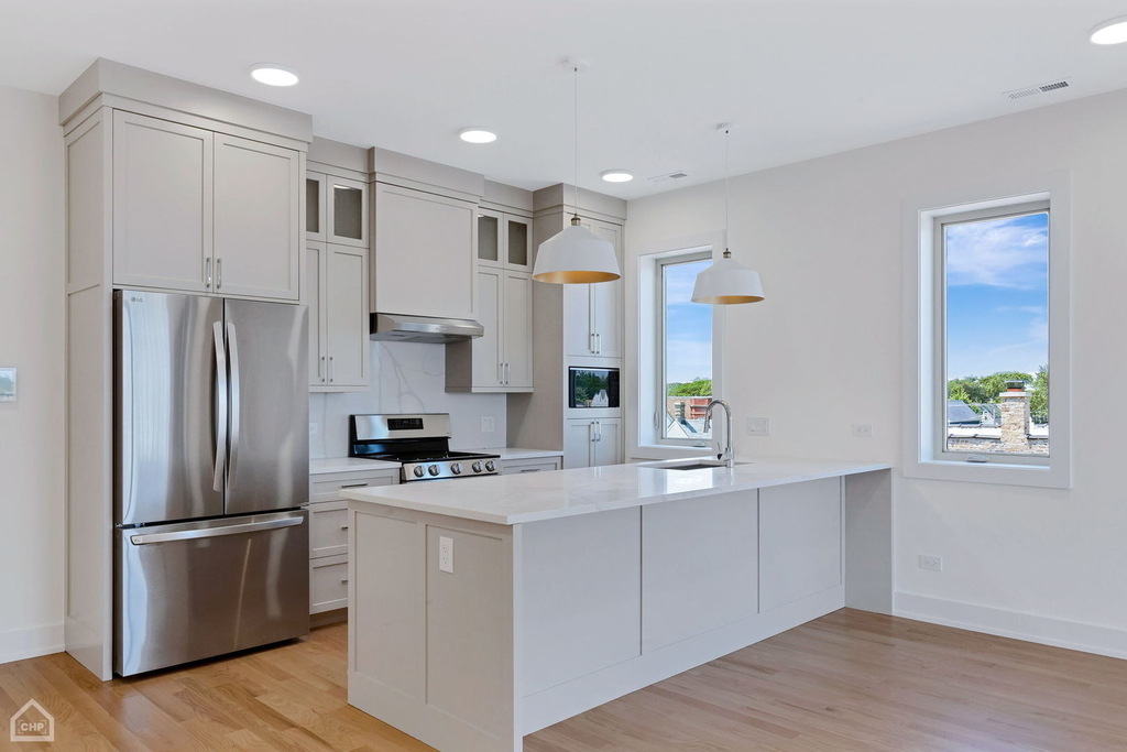 3545 W Belmont Avenue - Photo 1