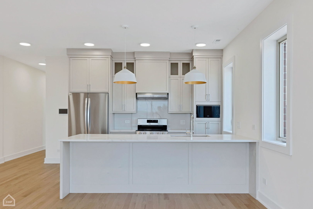 3545 W Belmont Avenue - Photo 3