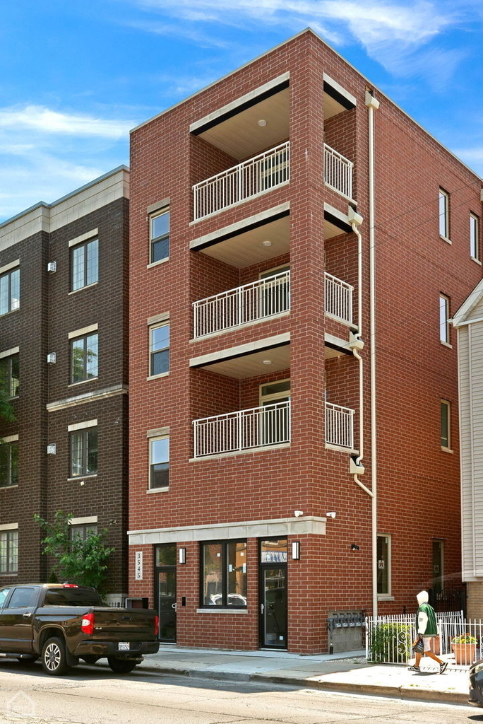 3545 W Belmont Avenue - Photo 0