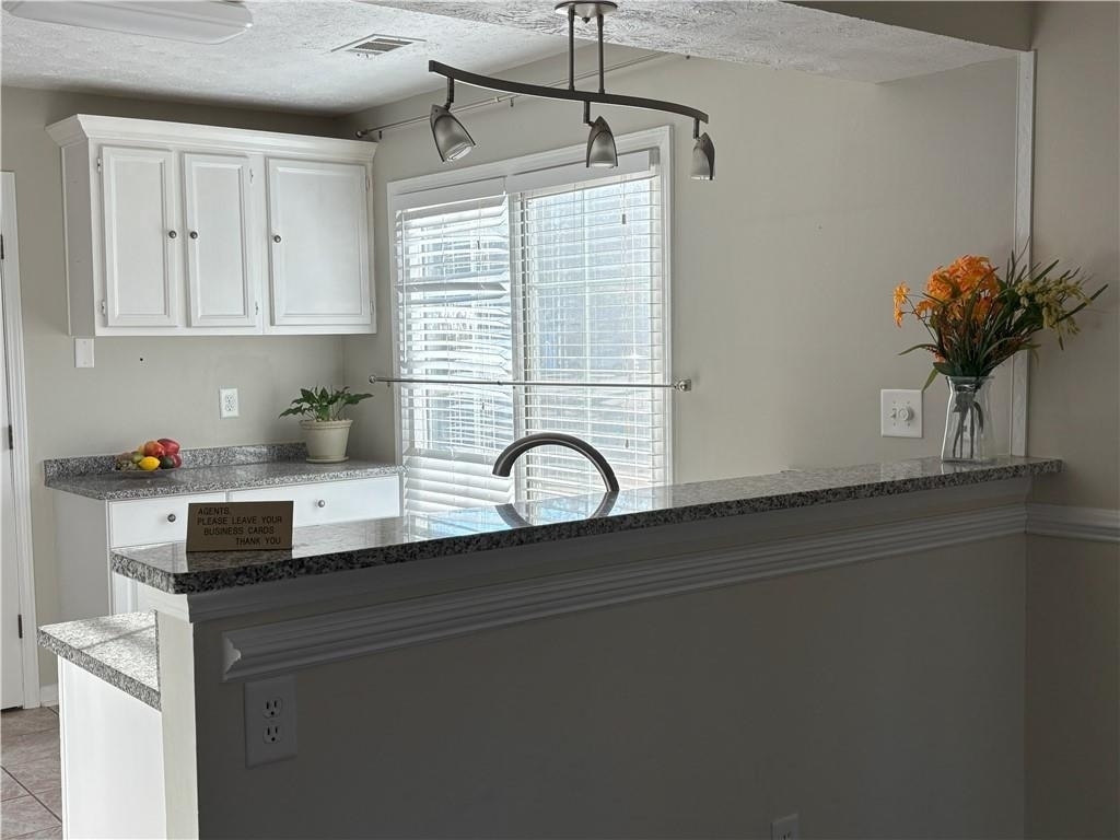 4870 Camberbridge Drive - Photo 2