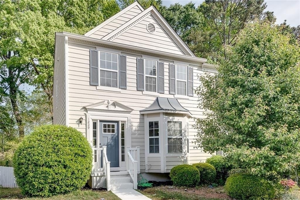 1229 Vintage Pointe Drive - Photo 0