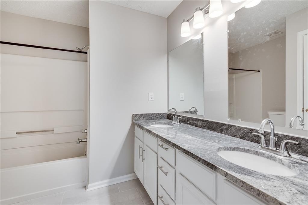 1229 Vintage Pointe Drive - Photo 2
