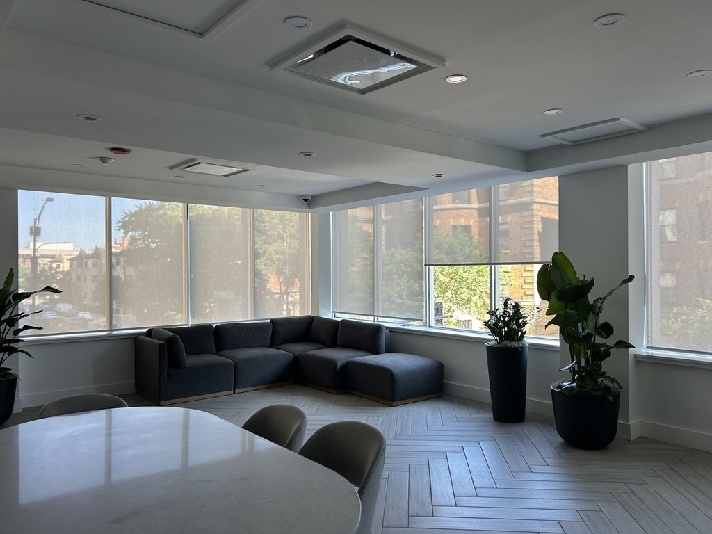 655 W Irving Park Road - Photo 17