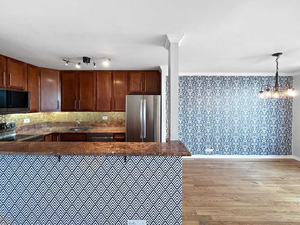 655 W Irving Park Road - Photo 5