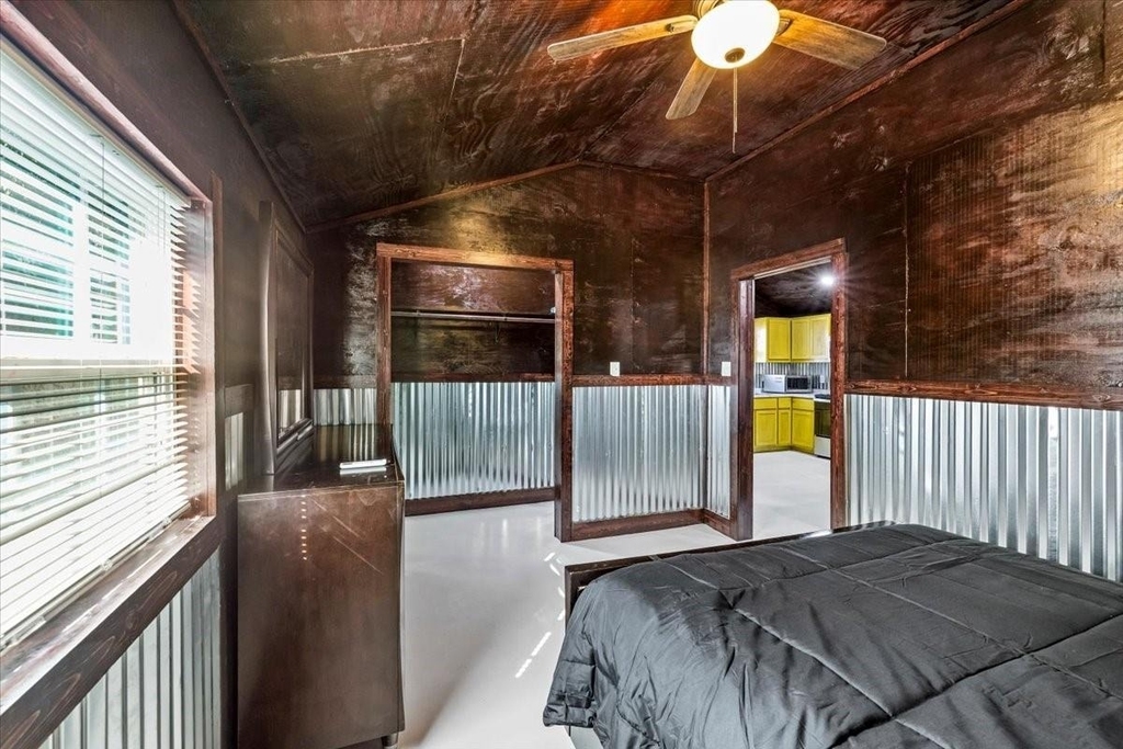 2823 Avenue Q - Photo 10