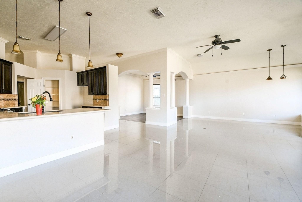 4111 Clubhollow - Photo 11