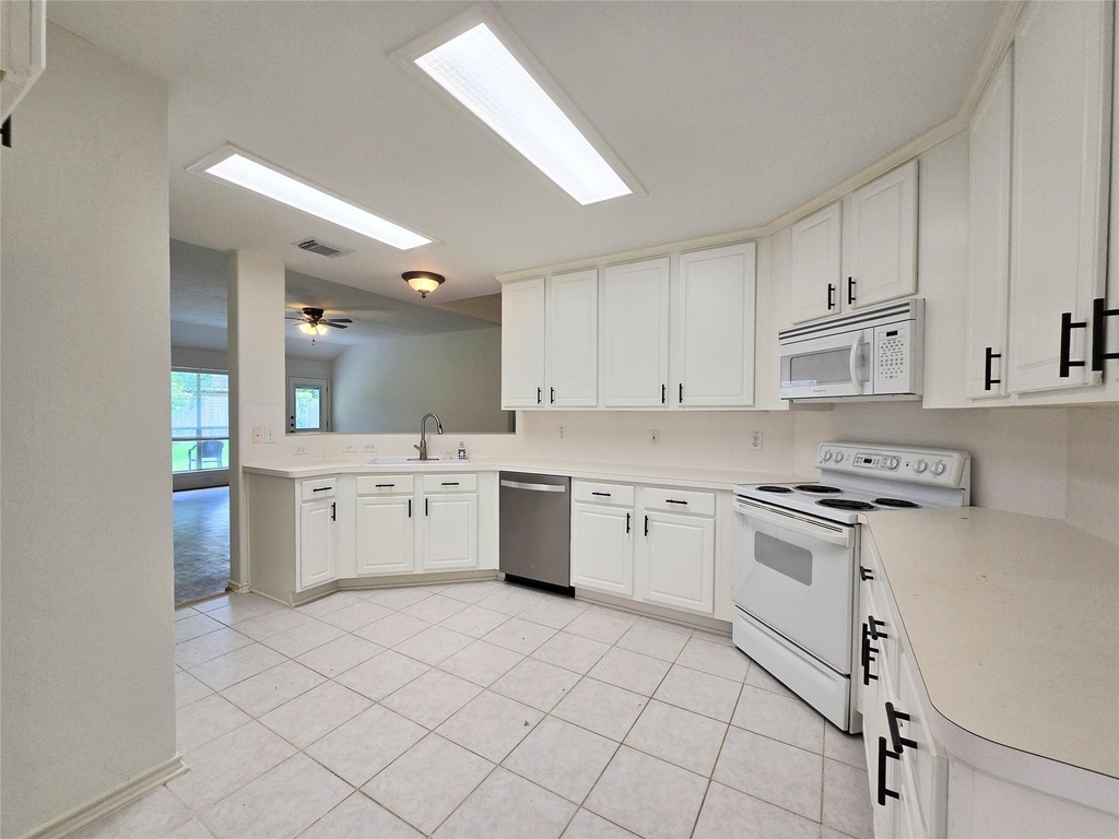 147 W Russet Grove Circle - Photo 16