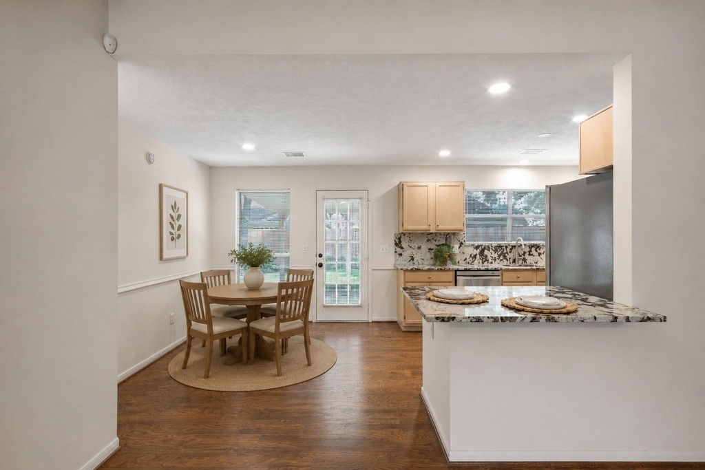 8910 Driftstone Drive - Photo 7