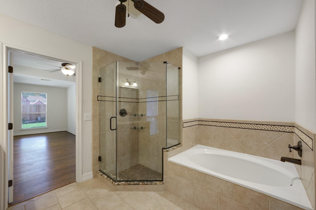 8910 Driftstone Drive - Photo 16