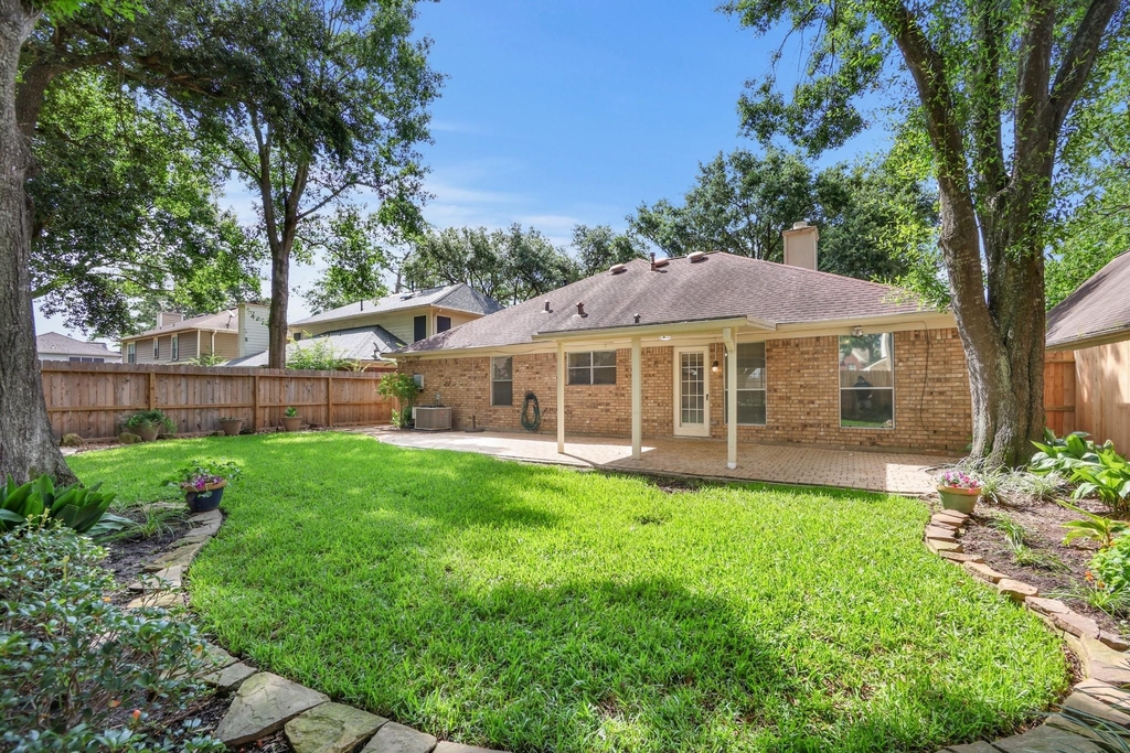 8910 Driftstone Drive - Photo 24