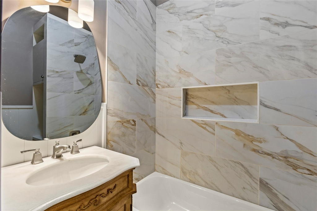 3902 Bernardo De Galvez - Photo 14