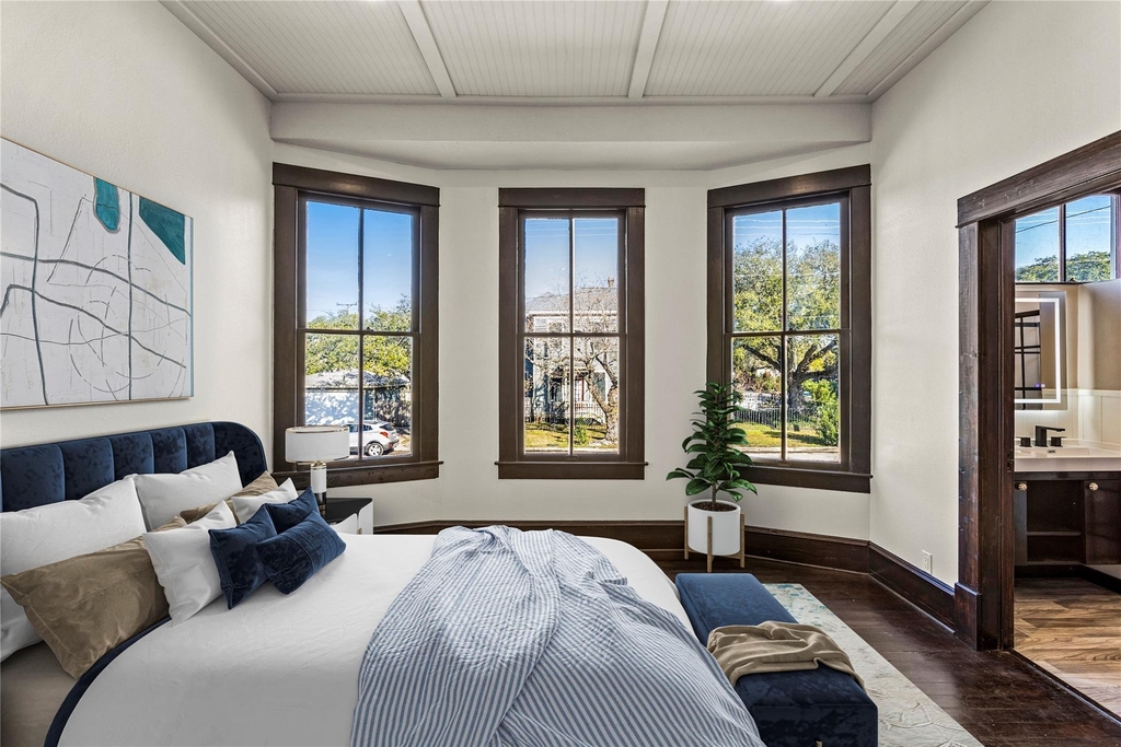 3902 Bernardo De Galvez - Photo 15