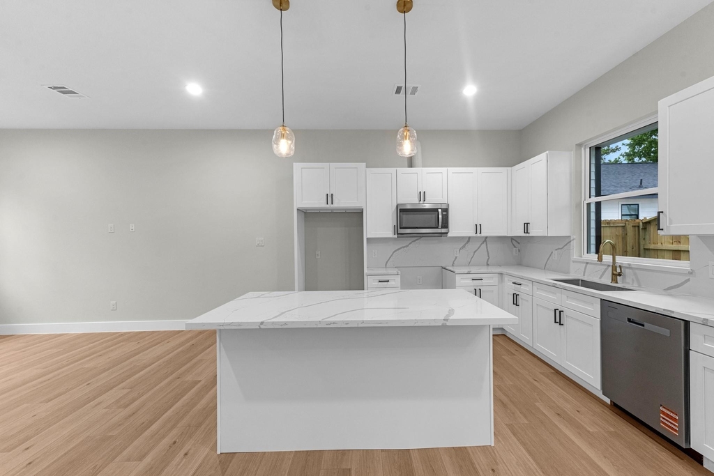 2347 Knoblock - Photo 6