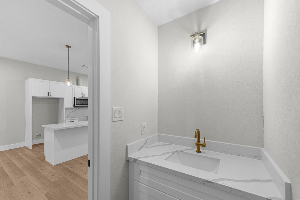 2347 Knoblock - Photo 12