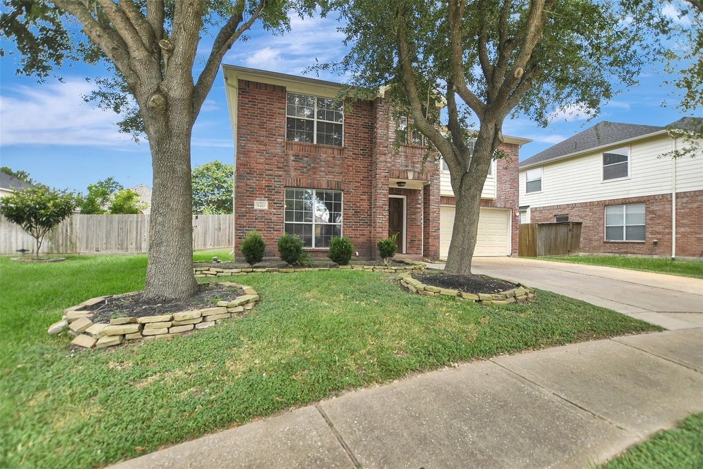 5410 Spring Oak Drive - Photo 2