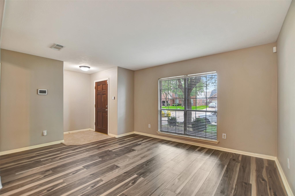 5410 Spring Oak Drive - Photo 8