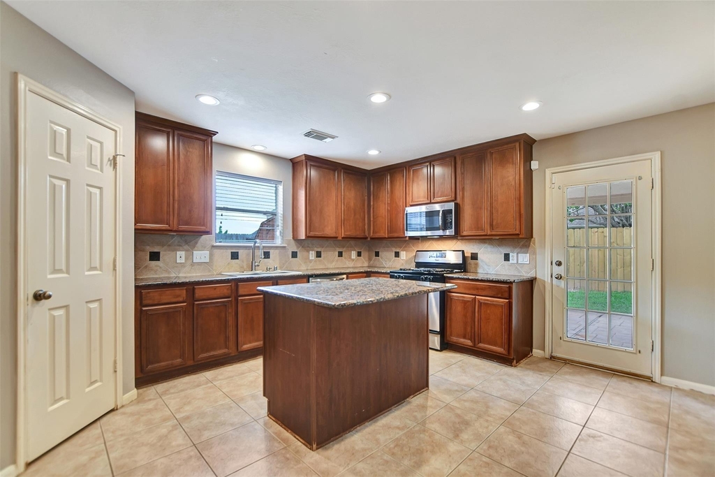 5410 Spring Oak Drive - Photo 14