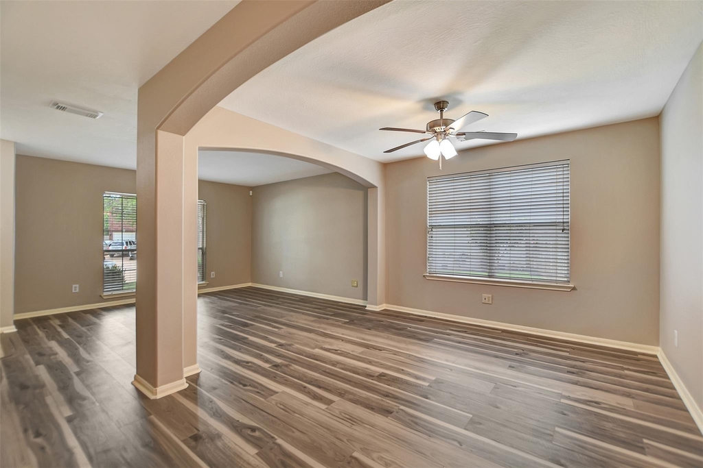 5410 Spring Oak Drive - Photo 10