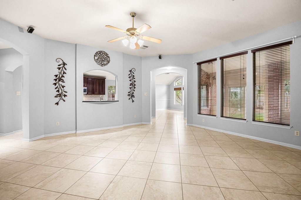 802 Floriencia Street - Photo 11