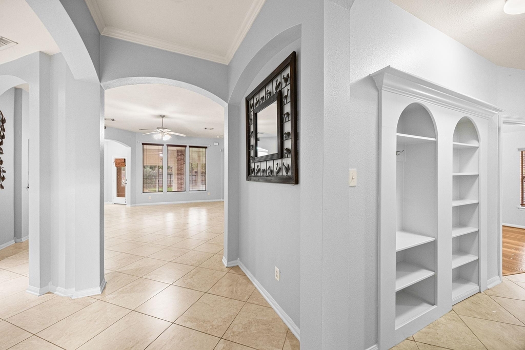 802 Floriencia Street - Photo 7