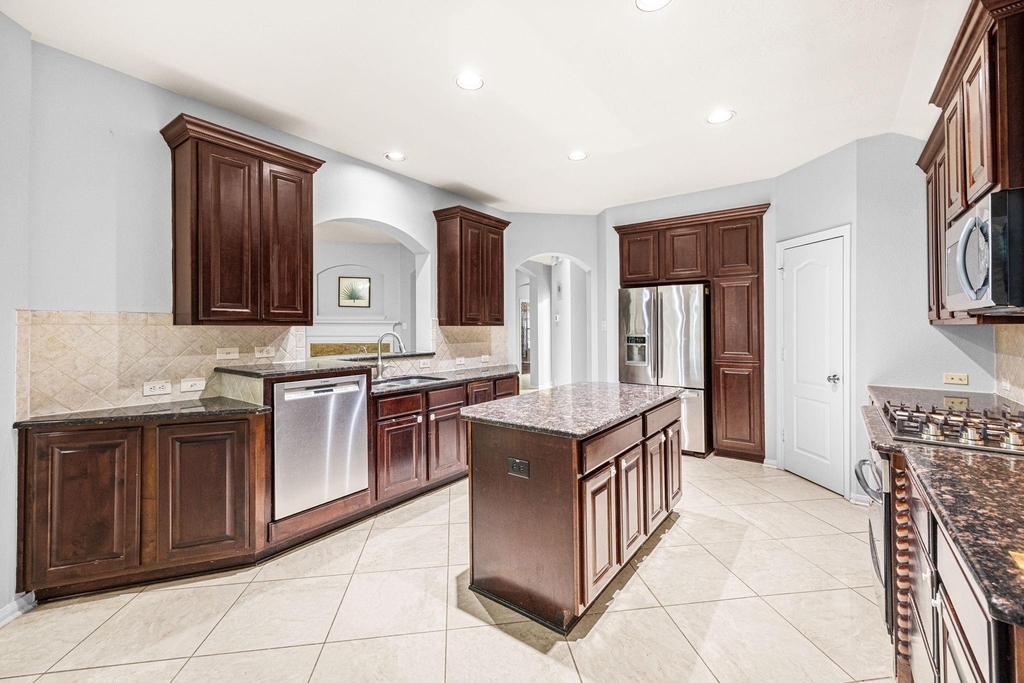802 Floriencia Street - Photo 13