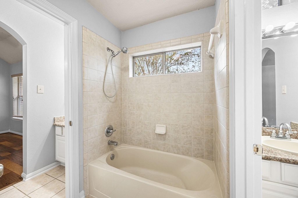 802 Floriencia Street - Photo 28
