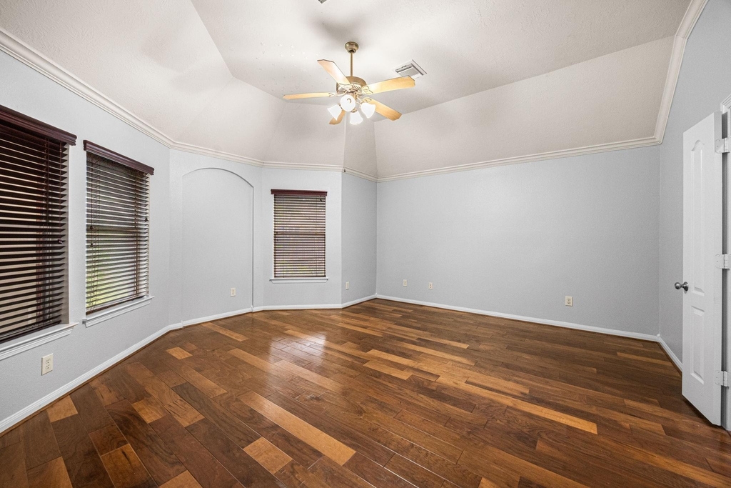 802 Floriencia Street - Photo 21