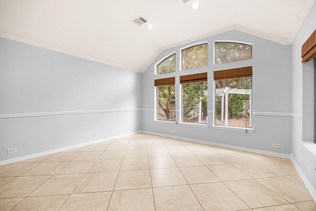 802 Floriencia Street - Photo 18