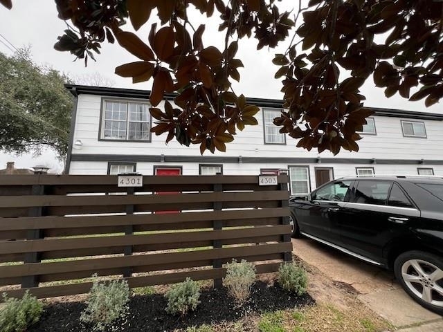 4301 La Branch Street - Photo 3