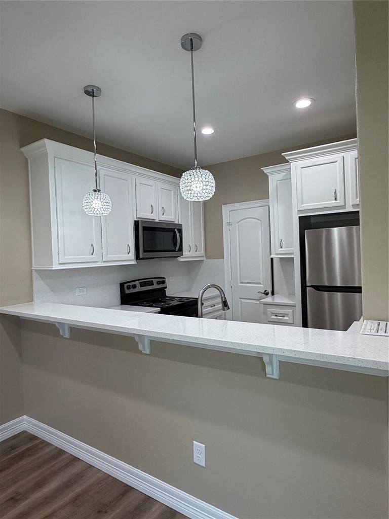408 Mary Avenue - Photo 2