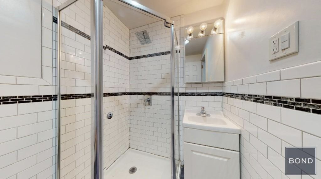 123 East 7th Street - Photo 7