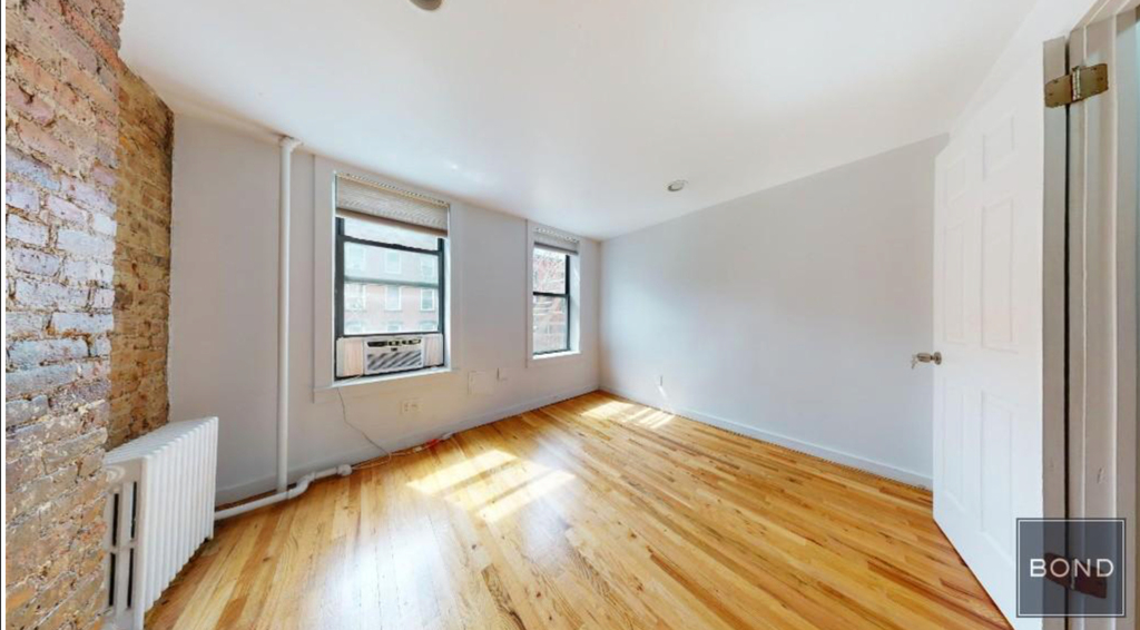 123 East 7th Street - Photo 3