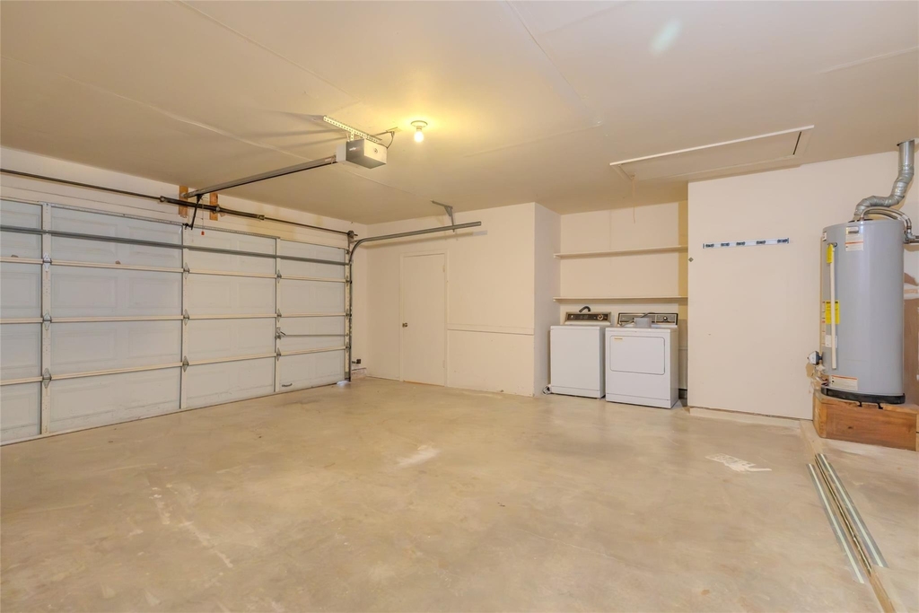 2308 Hillcrest Drive - Photo 18