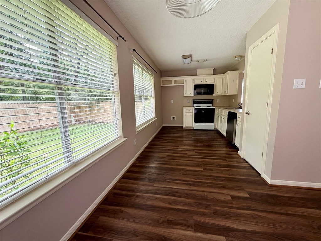 4006 Hunnington Drive - Photo 7
