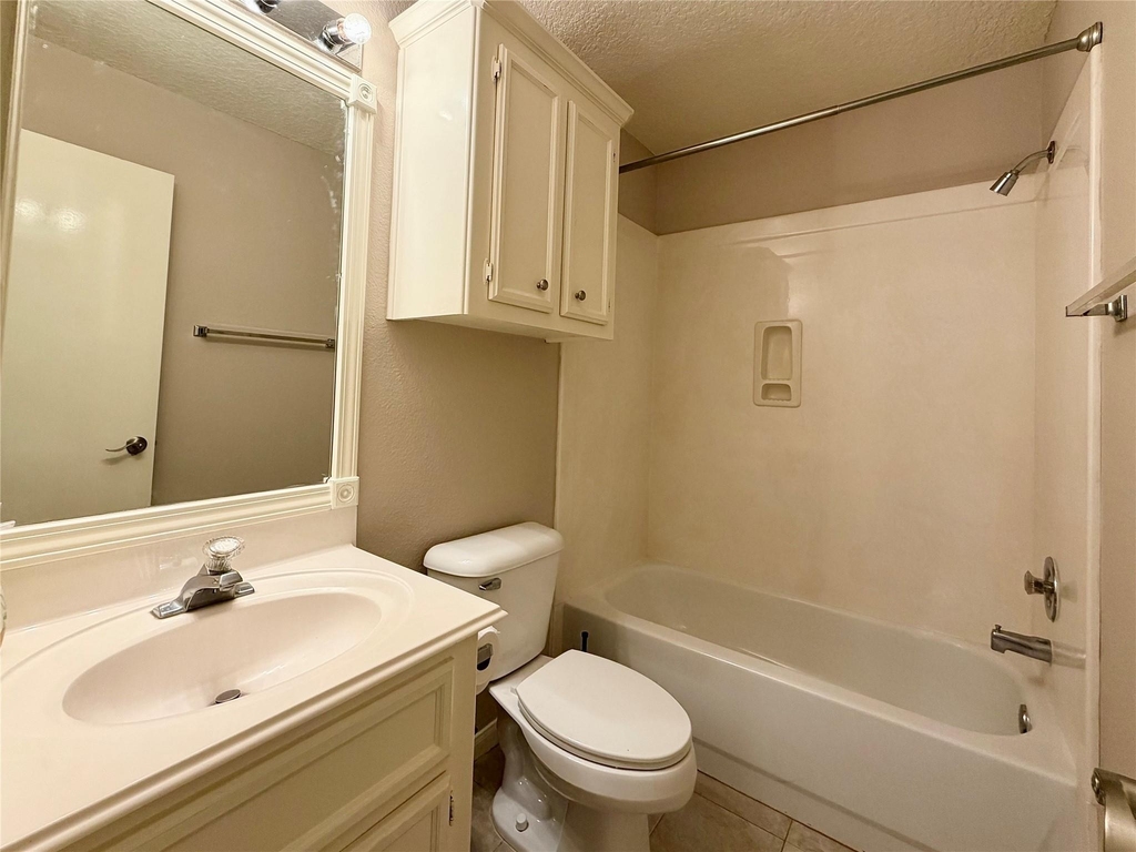 4006 Hunnington Drive - Photo 20