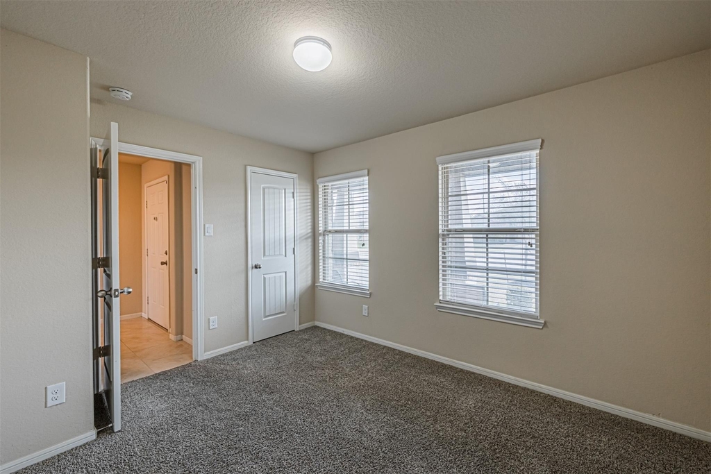 3126 Mcdonough Way - Photo 5