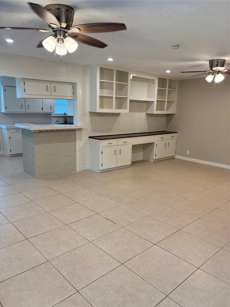 8049 Forest Hills Drive - Photo 17