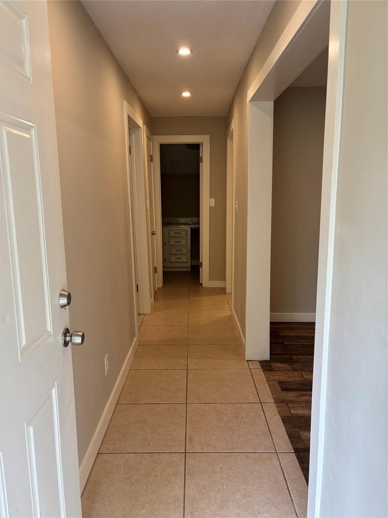 8049 Forest Hills Drive - Photo 24