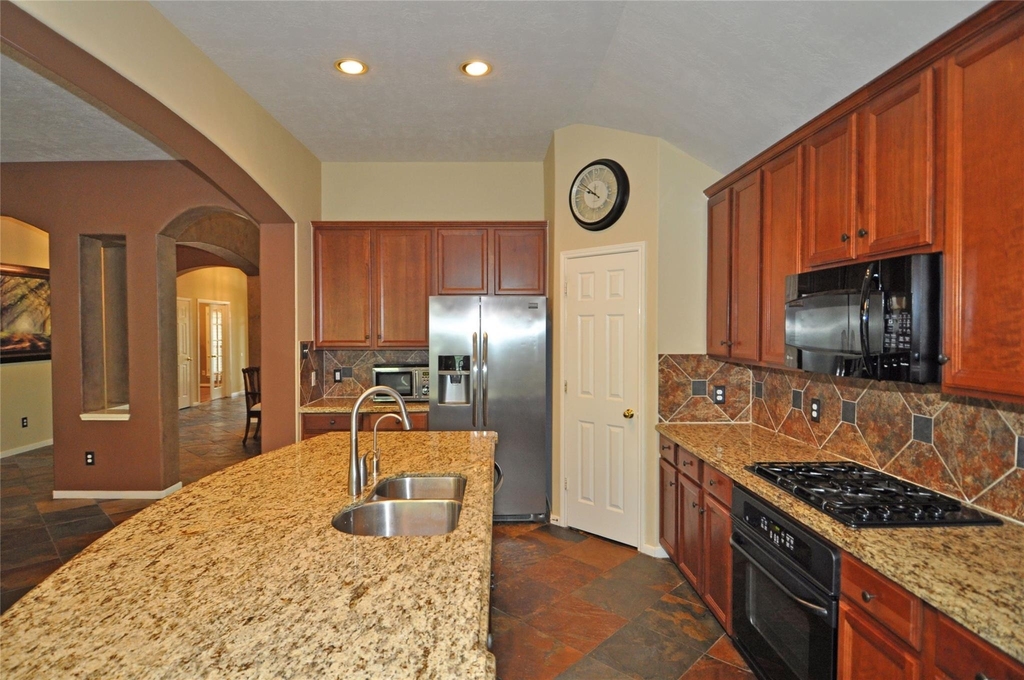 13607 Goldwater Ct - Photo 17